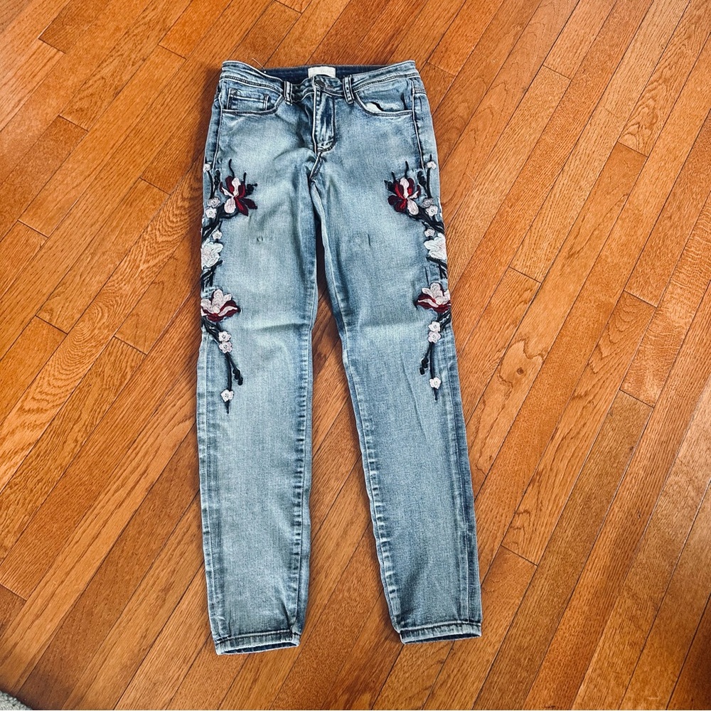 Caution To The Wind Floral embroidered stretch fit skinny jeans - Picture 3 of 12